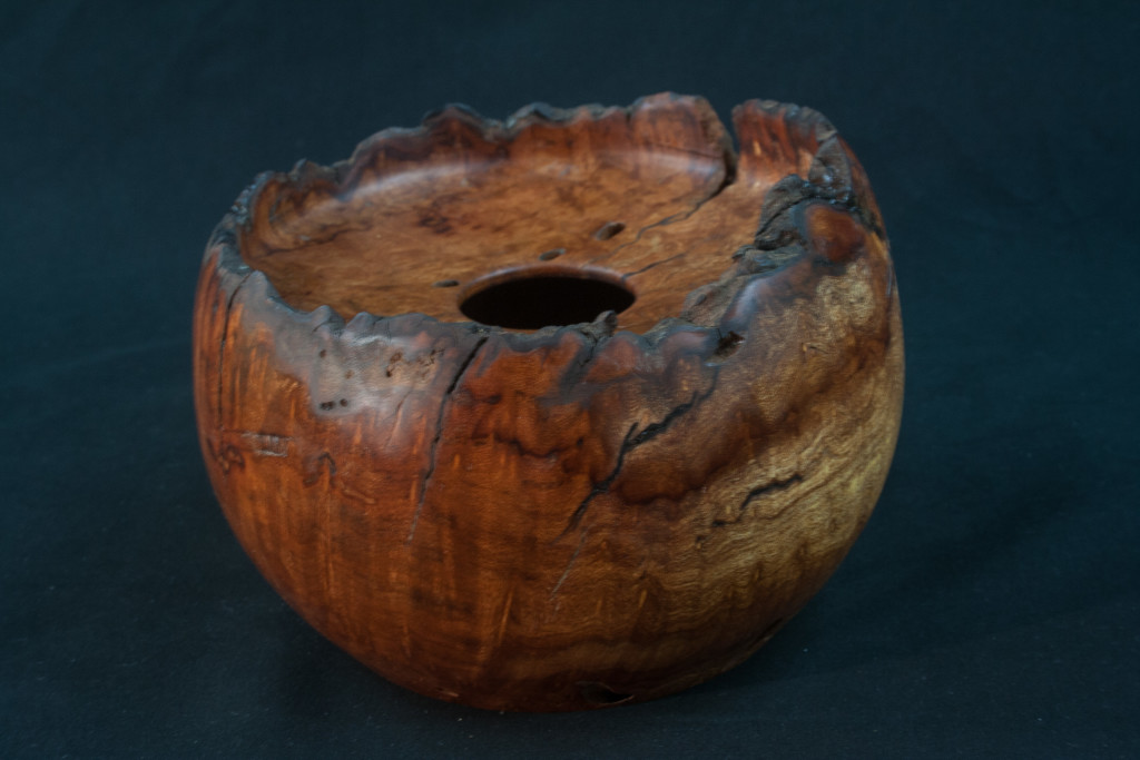 67 Madrone Burl Natural Edge Hollow Form 6,5 x 4,5..........$129...SOLD