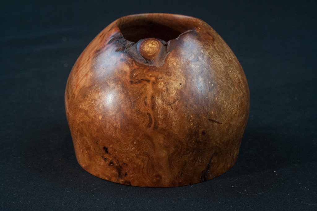 91 Madrone Burl 3,5 x 3  .......$32  .........SOLD