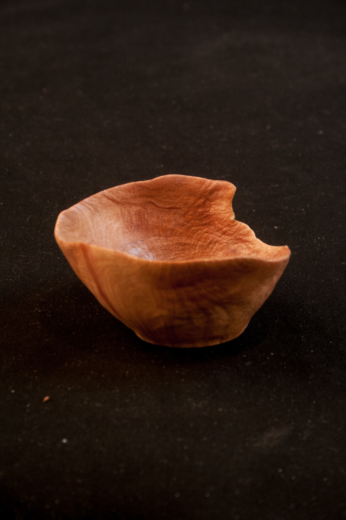 182-Madrone-burl-bowl-distorted-2.5-x-1.5.........$17.....SOLD